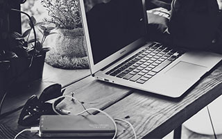 欧冠|乌龙加红牌，巴萨0：3被切尔西击中命门